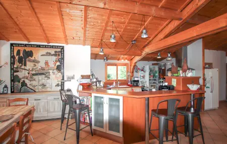 Wood House : maison en bois avec piscine privée à Taulignan : photo 6