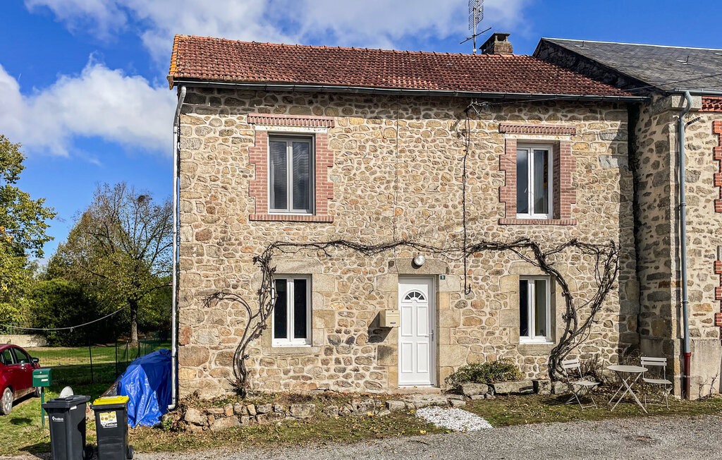 Maison 5 personnes à Saint Priest La Plaine - Photo 1
