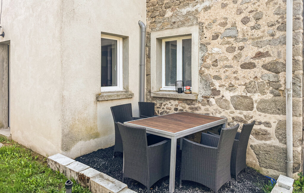 Maison 5 personnes à Saint Priest La Plaine - Photo 2