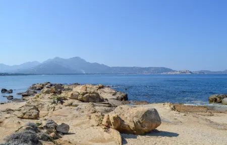 Appartement lumineux à Calvi, à deux pas de la plage et du centre : photo 17