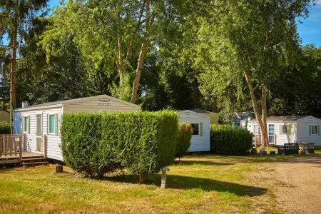 Bungalow 25 m² à Saint-Chéron, piscine partagée et jardin : photo 3
