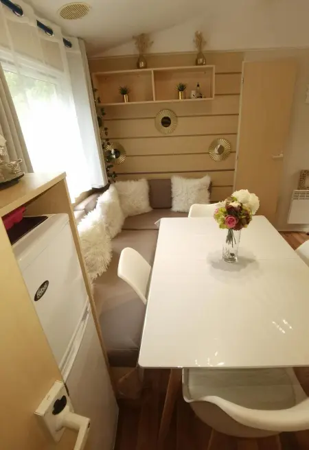 Bungalow 25 m² à Saint-Chéron, piscine partagée et jardin : photo 6