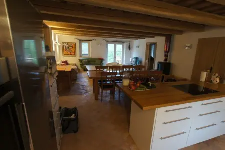 Maison de vacances à Cagli : 3 chambres, 2 salles de bains et jardin : photo 4