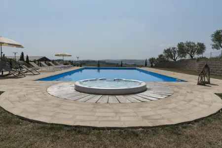 Maison 8 chambres avec piscine et vue 360° à Corridonia : photo 2