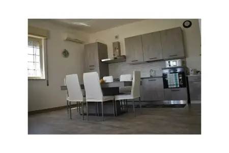 Gîte avec piscine privée et cheminée à Floridia, 4 personnes : photo 13