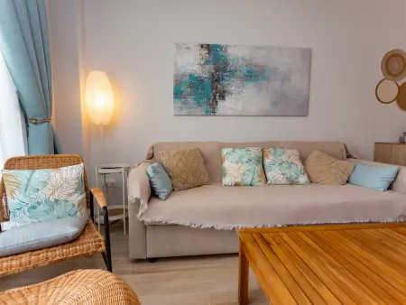 Appartement moderne, parking, clim et piscine - 4 pers. : photo 4