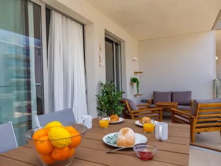 Appartement moderne, parking, clim et piscine - 4 pers. : photo 7