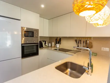 Appartement moderne, parking, clim et piscine - 4 pers. : photo 23