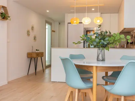 Appartement moderne, parking, clim et piscine - 4 pers. : photo 28