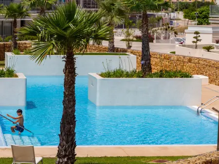Appartement moderne, parking, clim et piscine - 4 pers. : photo 34