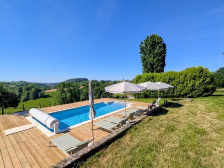 Maison avec piscine privée - 13 pers., Gîte 11 personnes à Montchal : photo 2
