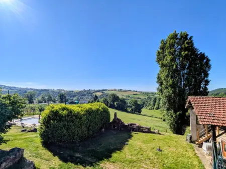 Maison avec piscine privée - 13 pers., Gîte 11 personnes à Montchal : photo 3