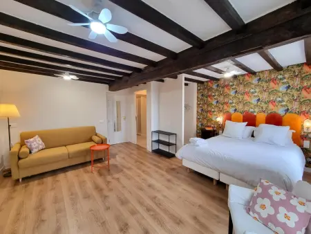 Maison avec piscine privée - 13 pers., Gîte 11 personnes à Montchal : photo 18