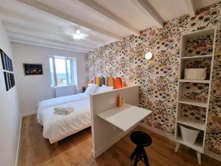 Maison avec piscine privée - 13 pers., Gîte 11 personnes à Montchal : photo 27