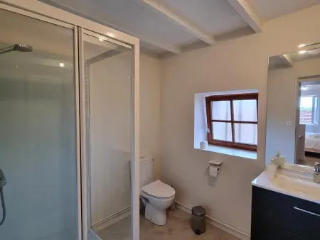 Maison avec piscine privée - 13 pers., Gîte 11 personnes à Montchal : photo 31