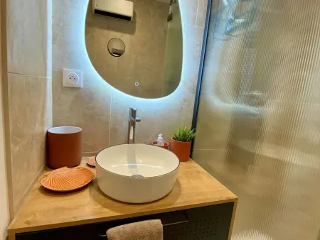 Charmant studio au cœur de Bouzigues, Appartement 2 personnes à Bouzigues : photo 6