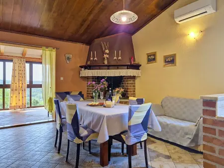 Maison Pod Meloni avec piscine privée, 4 chambres à Motovun : photo 5