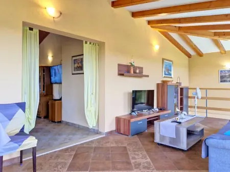 Maison Pod Meloni avec piscine privée, 4 chambres à Motovun : photo 12