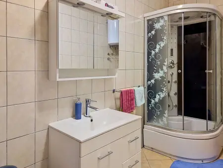 Maison Pod Meloni avec piscine privée, 4 chambres à Motovun : photo 18