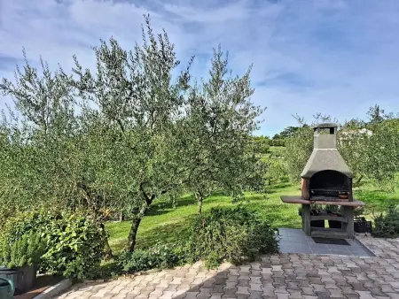 Maison Pod Meloni avec piscine privée, 4 chambres à Motovun : photo 30
