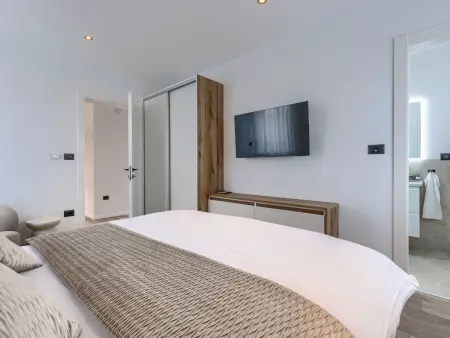 Villa Veronica, piscine chauffée privée près de Poreč : photo 45