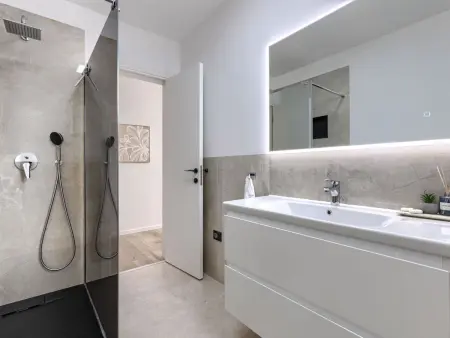 Villa Veronica, piscine chauffée privée près de Poreč : photo 46