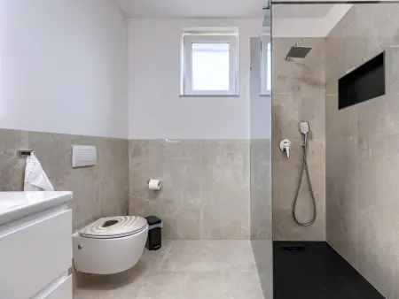Villa Veronica, piscine chauffée privée près de Poreč : photo 54
