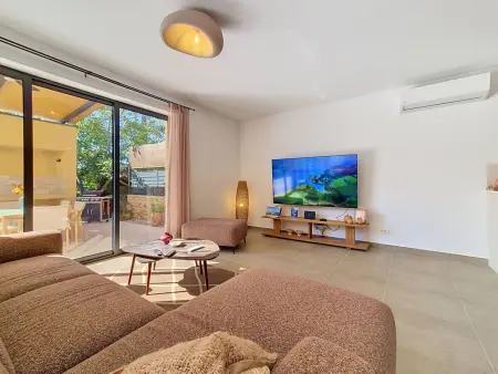 Maison avec piscine chauffée privée à Kaštel Kambelovac, 3 chambres : photo 7