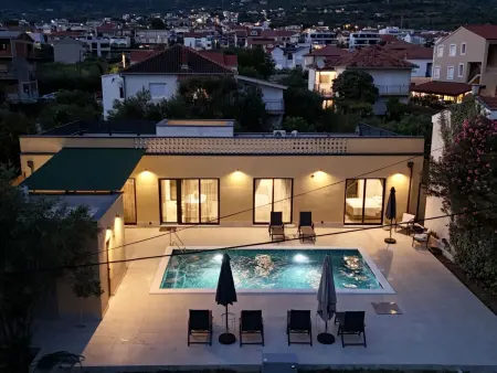 Maison avec piscine chauffée privée à Kaštel Kambelovac, 3 chambres : photo 13
