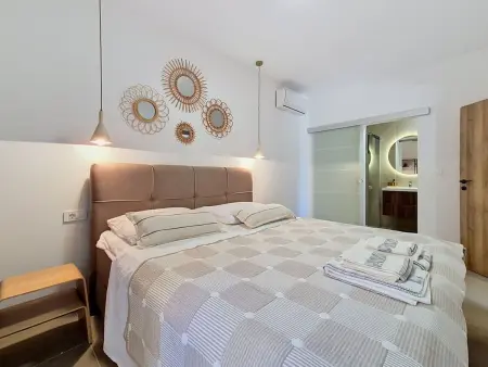 Maison avec piscine chauffée privée à Kaštel Kambelovac, 3 chambres : photo 14