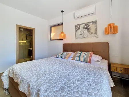 Maison avec piscine chauffée privée à Kaštel Kambelovac, 3 chambres : photo 16
