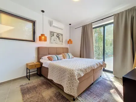 Maison avec piscine chauffée privée à Kaštel Kambelovac, 3 chambres : photo 17