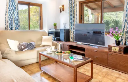 Villa Granoters, maison avec piscine privée salée à Pollença : photo 2