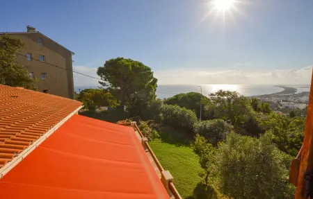 Maison perchée avec vue mer et jardin privé à Bastia : photo 16