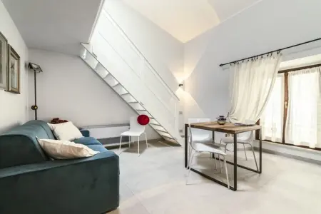 Loft lumineux en centre-ville, Toscolano Maderno, bord du lac de Garde : photo 8