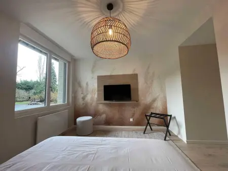 Appartement moderne et spacieux - 15 pers., Appartement 15 personnes à NIERGNIES : photo 24