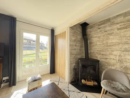 Appartement lumineux en rez-de-jardin, parking, Font-Romeu : photo 3
