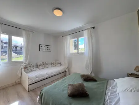 Appartement lumineux en rez-de-jardin, parking, Font-Romeu : photo 7