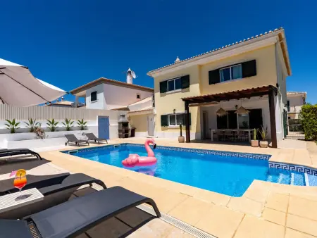 Villa avec piscine privée 4x8 m à Alcantarilha, 3 chambres : photo 1