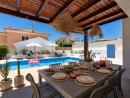 Villa avec piscine privée 4x8 m à Alcantarilha, 3 chambres : photo 16