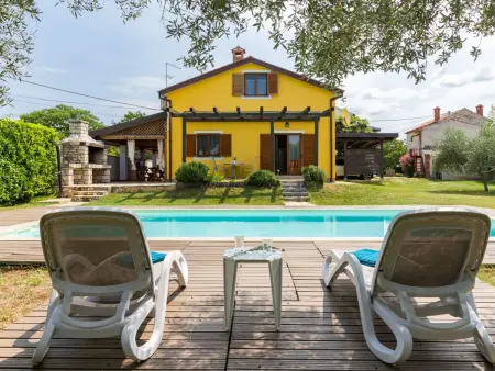 Maison avec piscine privée sur grand terrain à Buje, Istrie : photo 1