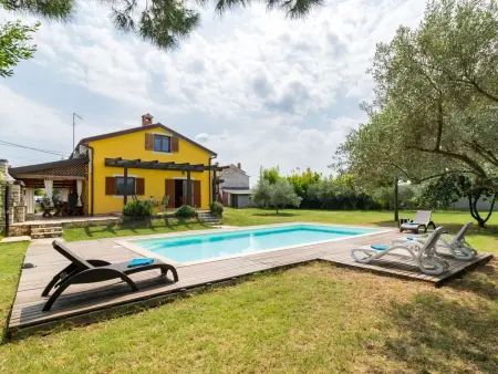 Maison avec piscine privée sur grand terrain à Buje, Istrie : photo 29