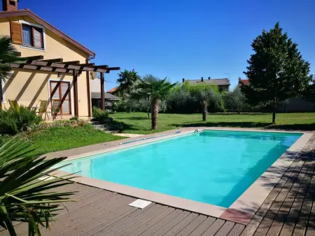 Maison avec piscine privée sur grand terrain à Buje, Istrie : photo 34