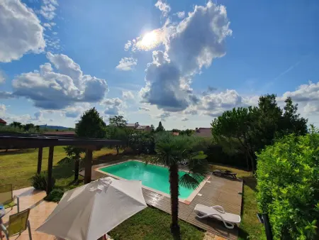 Maison avec piscine privée sur grand terrain à Buje, Istrie : photo 41
