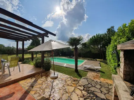 Maison avec piscine privée sur grand terrain à Buje, Istrie : photo 42