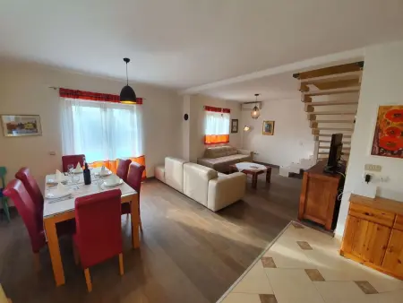 Maison avec piscine privée sur grand terrain à Buje, Istrie : photo 51