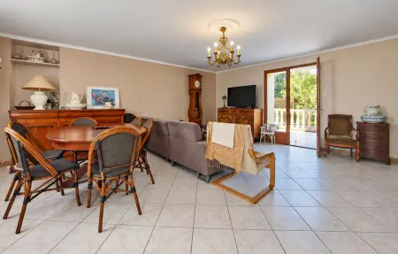 Charmante maison avec piscine, Maison 7 personnes à Saint Sorlin de Conac : photo 3