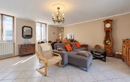 Charmante maison avec piscine, Maison 7 personnes à Saint Sorlin de Conac : photo 4