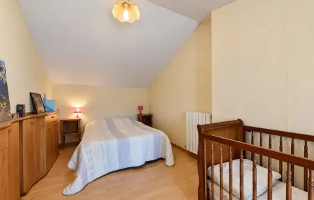 Charmante maison avec piscine, Maison 7 personnes à Saint Sorlin de Conac : photo 8