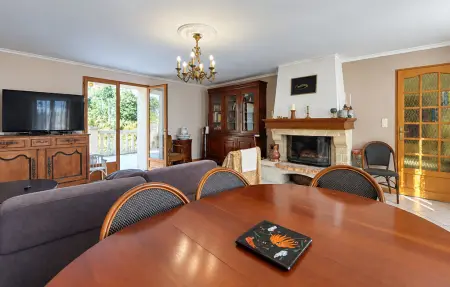 Charmante maison avec piscine, Maison 7 personnes à Saint Sorlin de Conac : photo 10